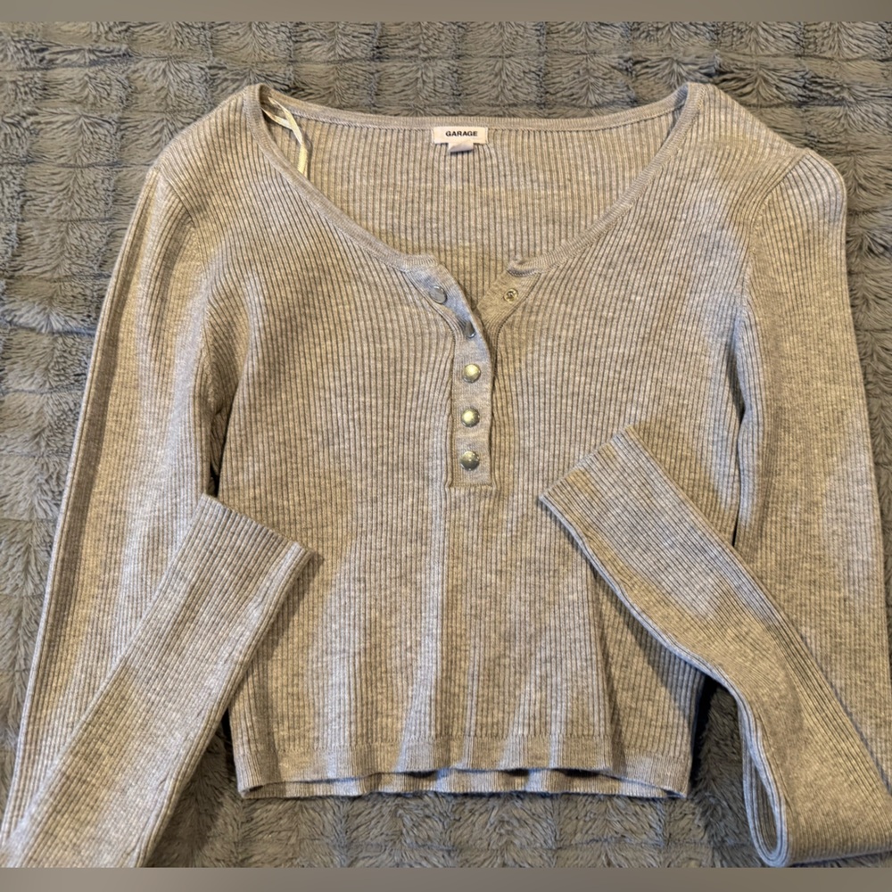 Garage Heather Gray women’s button down crop knit